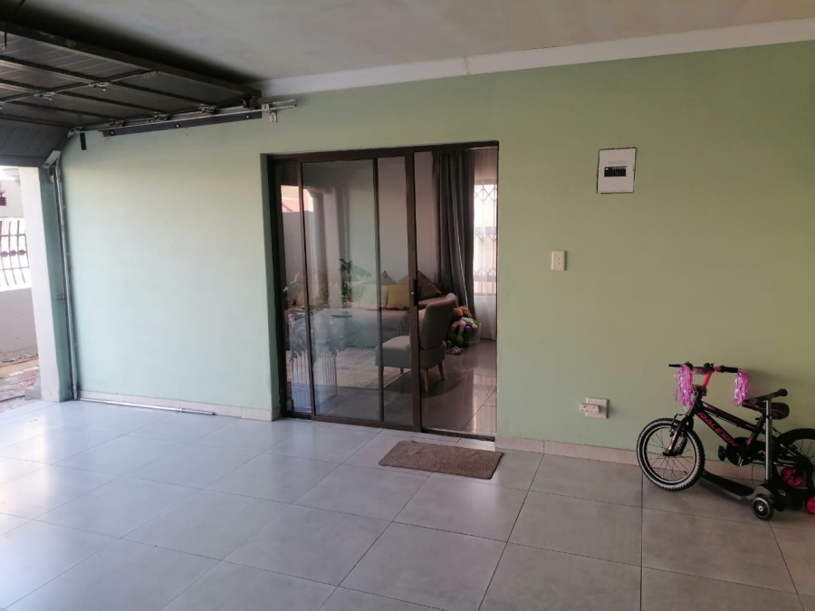 To Let 4 Bedroom Property for Rent in Riverside View Gauteng