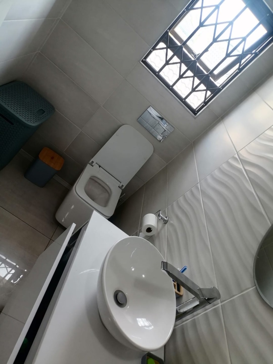 To Let 4 Bedroom Property for Rent in Riverside View Gauteng