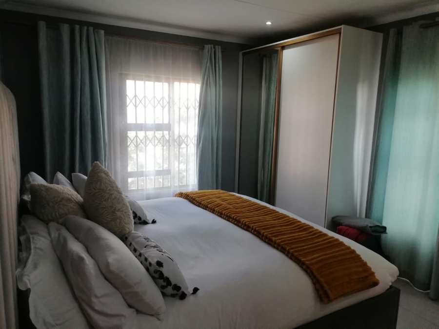 To Let 4 Bedroom Property for Rent in Riverside View Gauteng