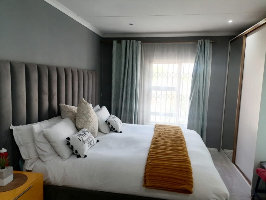 To Let 4 Bedroom Property for Rent in Riverside View Gauteng