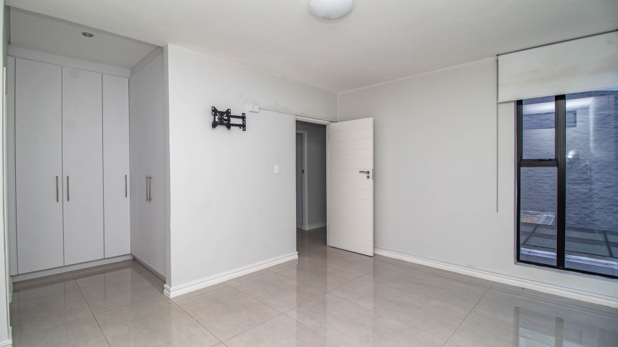 4 Bedroom Property for Sale in Serengeti Lifestyle Estate Gauteng