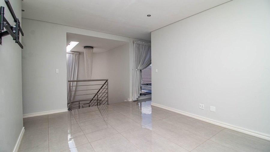 4 Bedroom Property for Sale in Serengeti Lifestyle Estate Gauteng