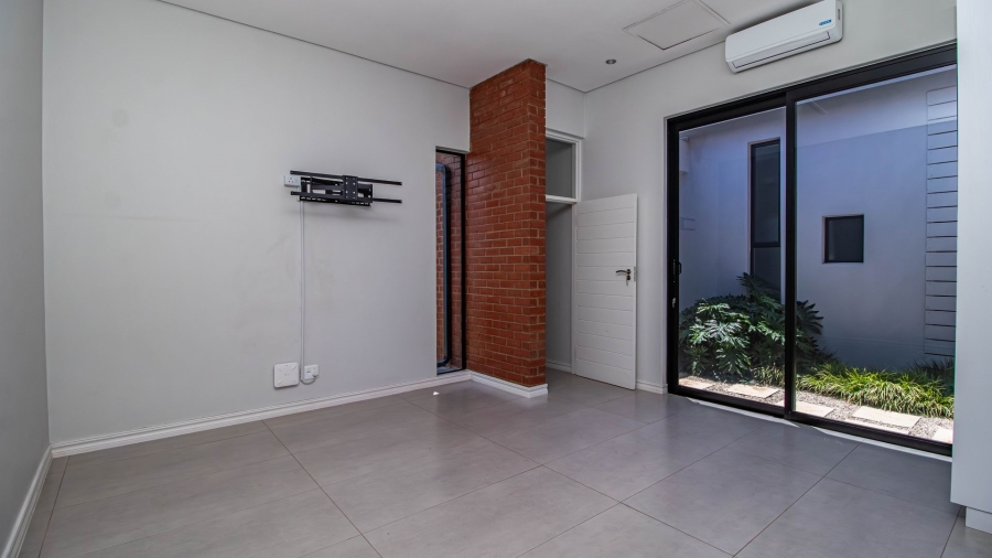 4 Bedroom Property for Sale in Serengeti Lifestyle Estate Gauteng