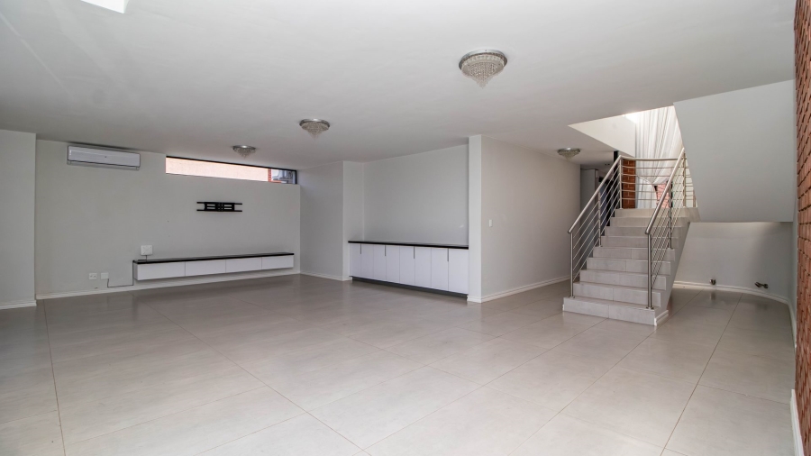 4 Bedroom Property for Sale in Serengeti Lifestyle Estate Gauteng