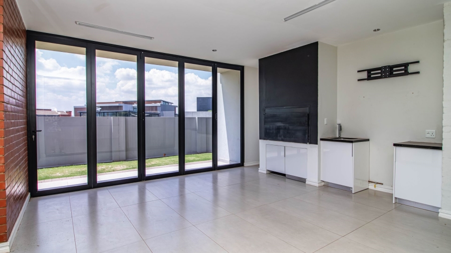 4 Bedroom Property for Sale in Serengeti Lifestyle Estate Gauteng
