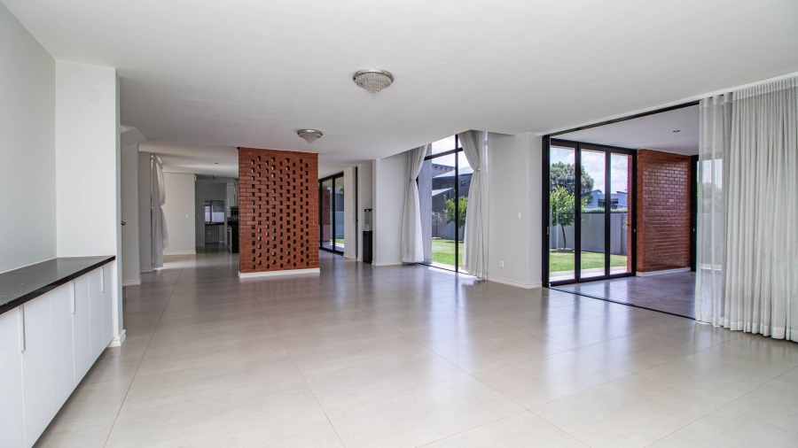 4 Bedroom Property for Sale in Serengeti Lifestyle Estate Gauteng