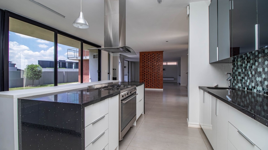 4 Bedroom Property for Sale in Serengeti Lifestyle Estate Gauteng