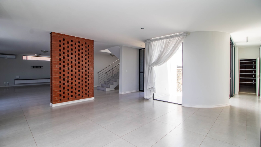 4 Bedroom Property for Sale in Serengeti Lifestyle Estate Gauteng