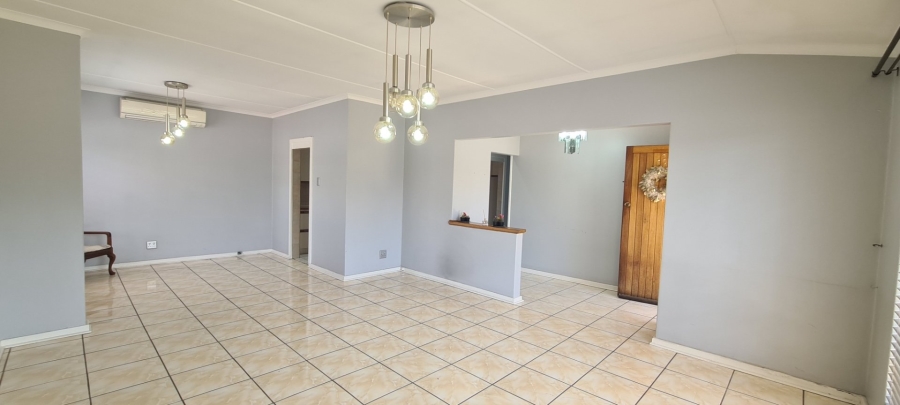 3 Bedroom Property for Sale in Verwoerdpark Gauteng
