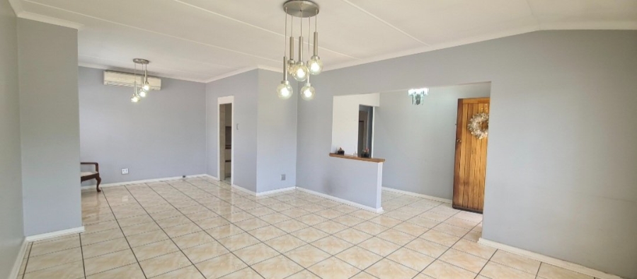 3 Bedroom Property for Sale in Verwoerdpark Gauteng