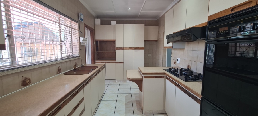 3 Bedroom Property for Sale in Verwoerdpark Gauteng
