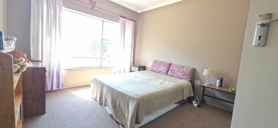 4 Bedroom Property for Sale in Kibler Park Gauteng