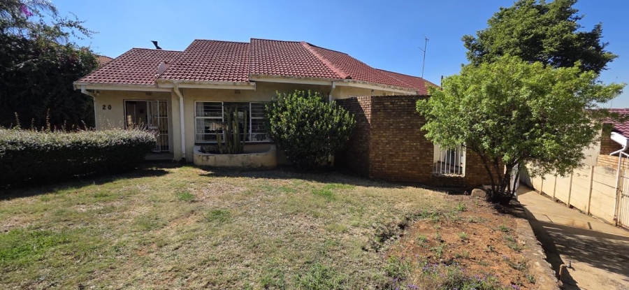 4 Bedroom Property for Sale in Kibler Park Gauteng