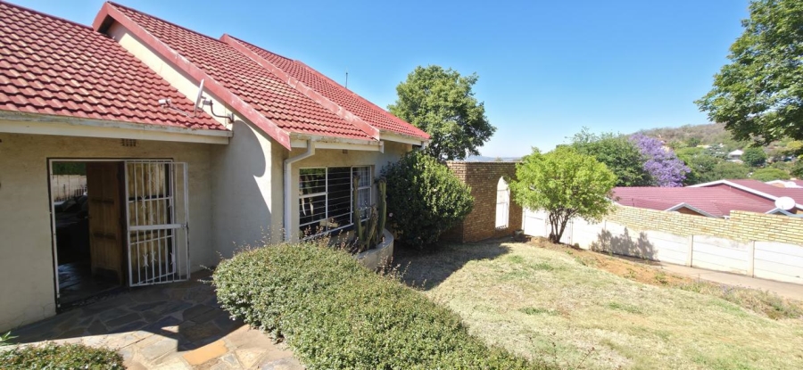 4 Bedroom Property for Sale in Kibler Park Gauteng