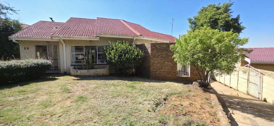 4 Bedroom Property for Sale in Kibler Park Gauteng