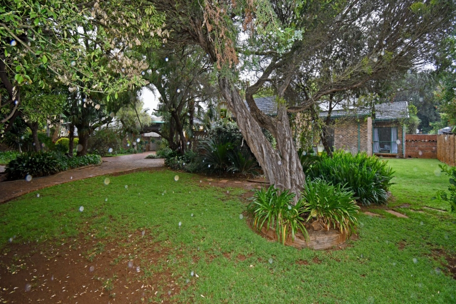 5 Bedroom Property for Sale in Eldoraigne Gauteng