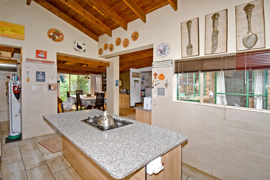 5 Bedroom Property for Sale in Eldoraigne Gauteng