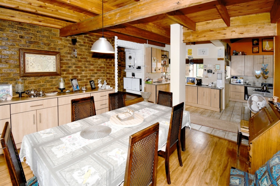 5 Bedroom Property for Sale in Eldoraigne Gauteng