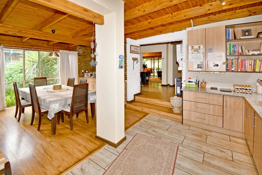 5 Bedroom Property for Sale in Eldoraigne Gauteng