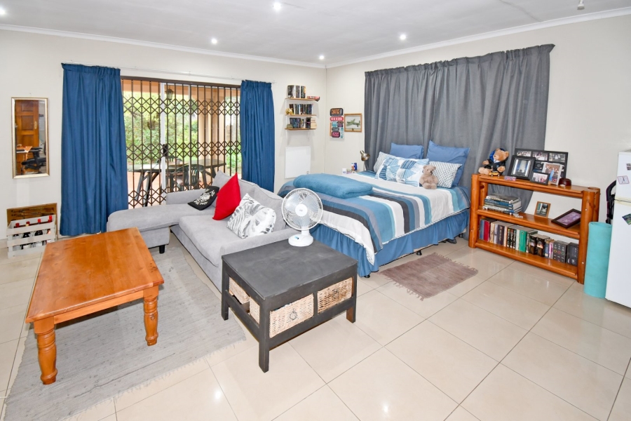 5 Bedroom Property for Sale in Eldoraigne Gauteng
