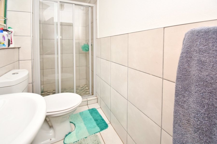 5 Bedroom Property for Sale in Eldoraigne Gauteng