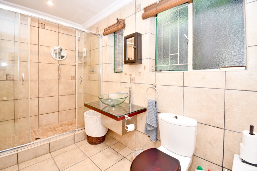 5 Bedroom Property for Sale in Eldoraigne Gauteng