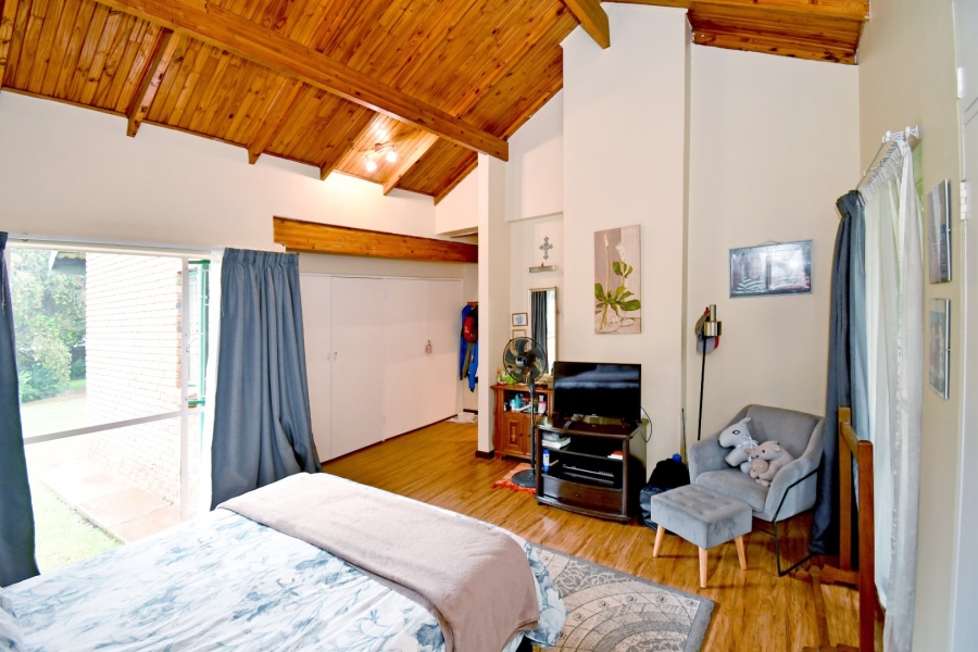 5 Bedroom Property for Sale in Eldoraigne Gauteng