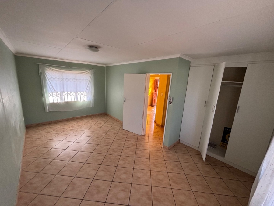 4 Bedroom Property for Sale in Soshanguve UU Gauteng
