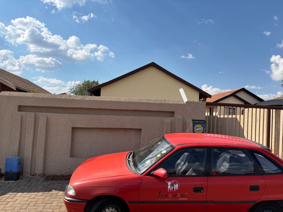 4 Bedroom Property for Sale in Soshanguve UU Gauteng