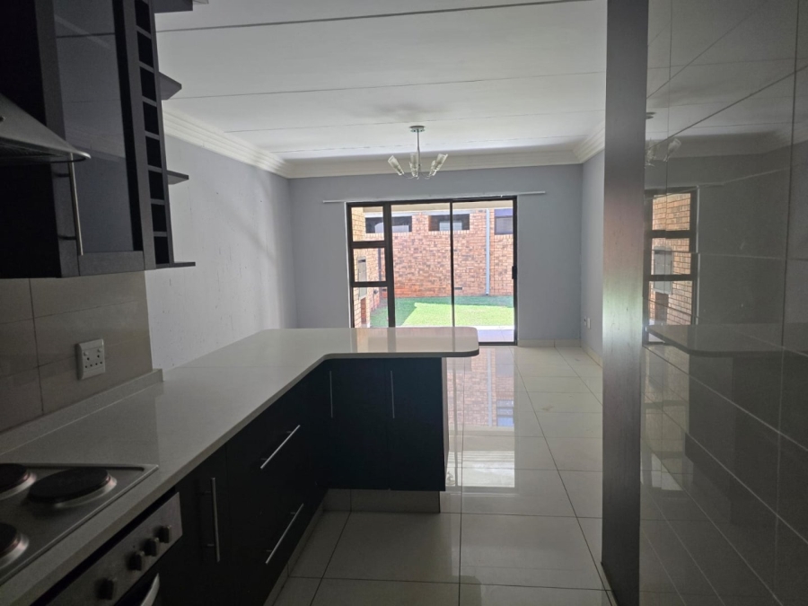 To Let 2 Bedroom Property for Rent in Ravenswood Gauteng