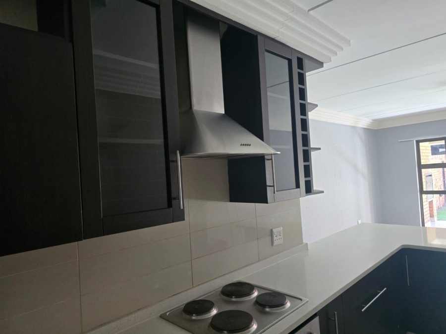 To Let 2 Bedroom Property for Rent in Ravenswood Gauteng