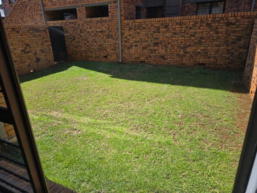 To Let 2 Bedroom Property for Rent in Ravenswood Gauteng