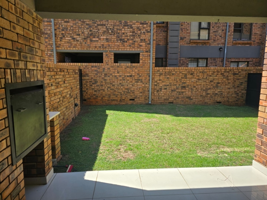 To Let 2 Bedroom Property for Rent in Ravenswood Gauteng