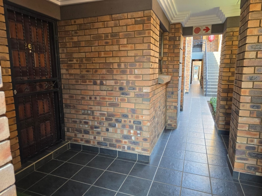 To Let 2 Bedroom Property for Rent in Ravenswood Gauteng