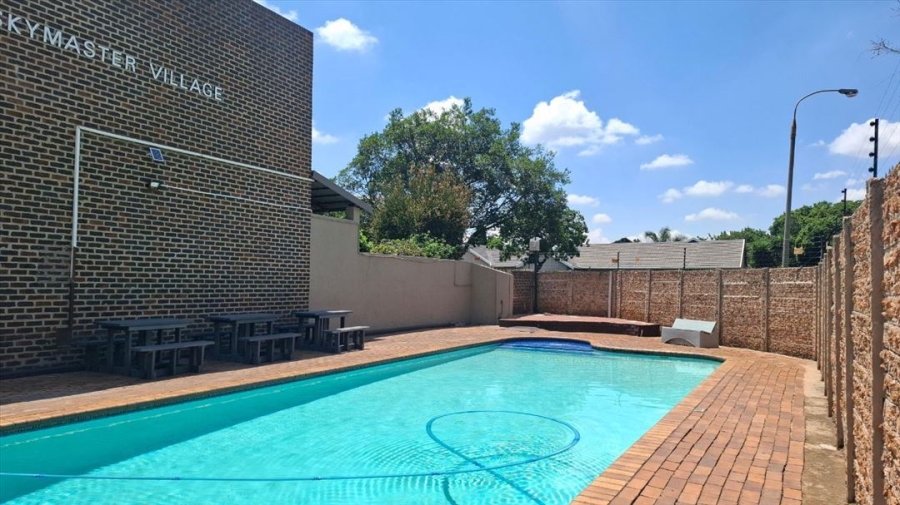 2 Bedroom Property for Sale in Dayanglen Gauteng