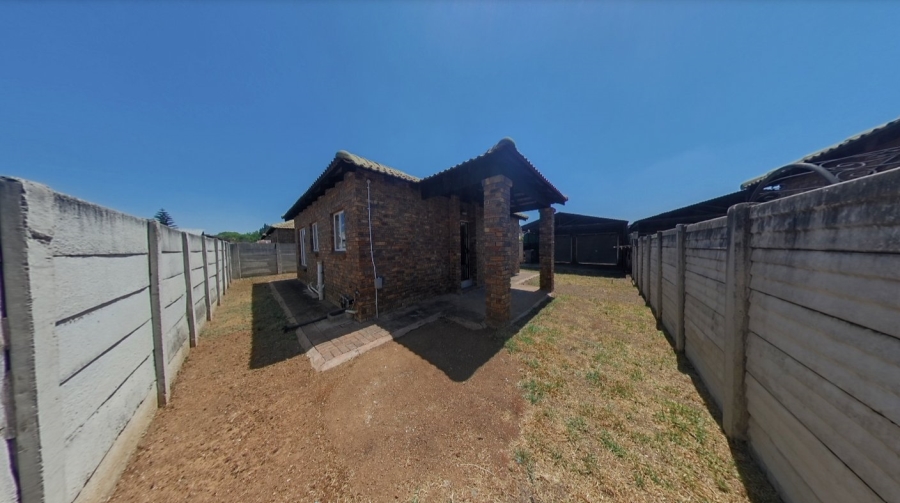 2 Bedroom Property for Sale in Andeon Gauteng