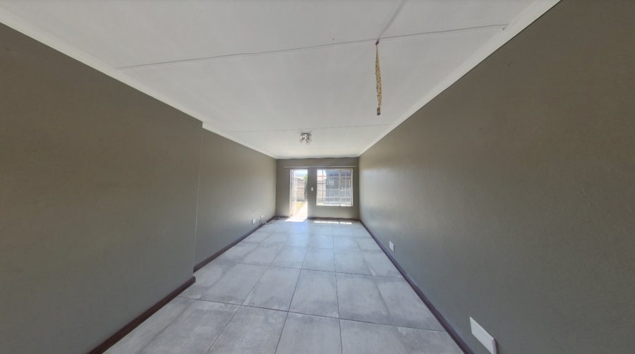 2 Bedroom Property for Sale in Andeon Gauteng