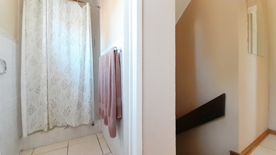 2 Bedroom Property for Sale in Three Rivers Gauteng