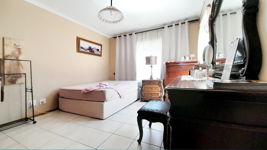 2 Bedroom Property for Sale in Three Rivers Gauteng
