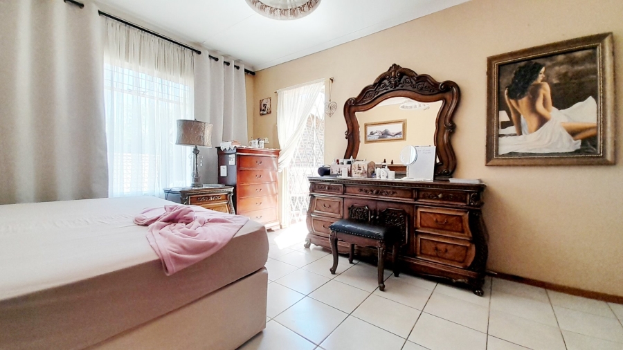 2 Bedroom Property for Sale in Three Rivers Gauteng