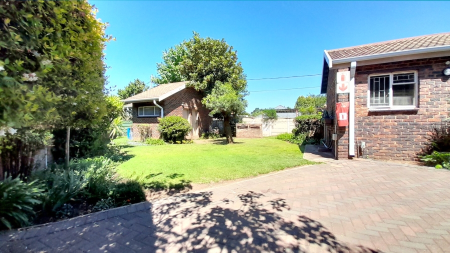 2 Bedroom Property for Sale in Three Rivers Gauteng