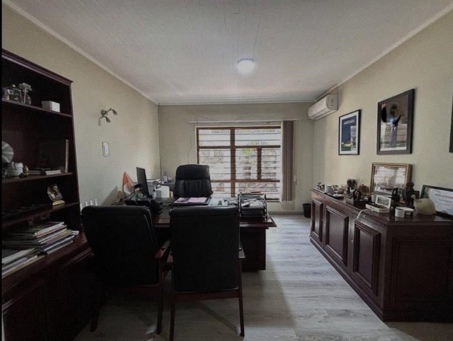 5 Bedroom Property for Sale in Eastwood Gauteng