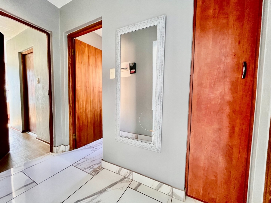 3 Bedroom Property for Sale in Erand Gardens Gauteng
