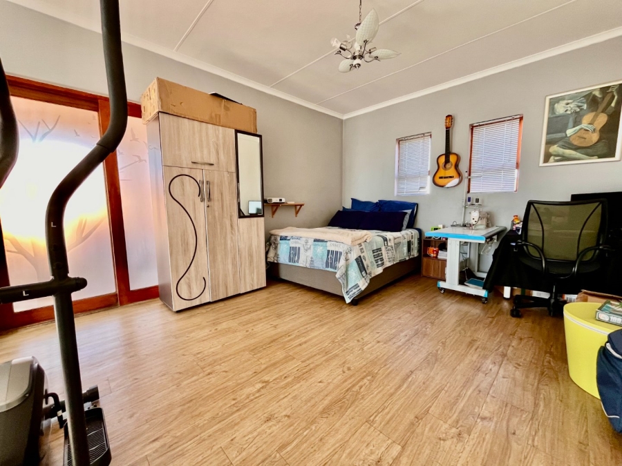 3 Bedroom Property for Sale in Erand Gardens Gauteng