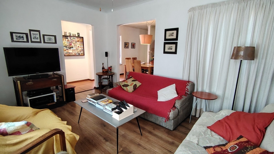 5 Bedroom Property for Sale in Rooihuiskraal Gauteng
