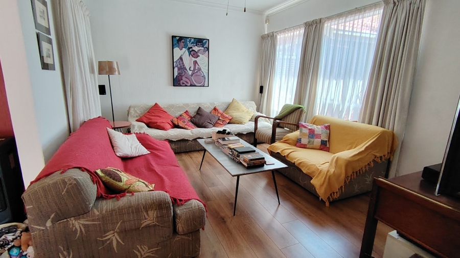 5 Bedroom Property for Sale in Rooihuiskraal Gauteng