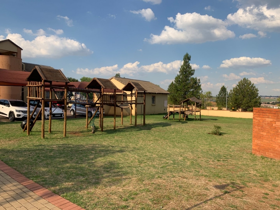 To Let 2 Bedroom Property for Rent in Sagewood Gauteng