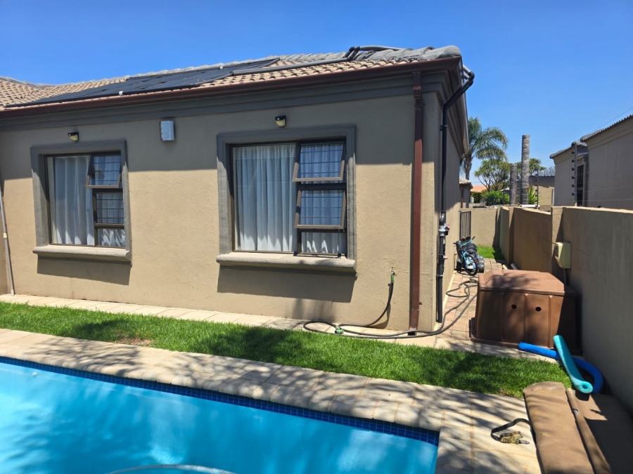 3 Bedroom Property for Sale in Beyers Park Gauteng