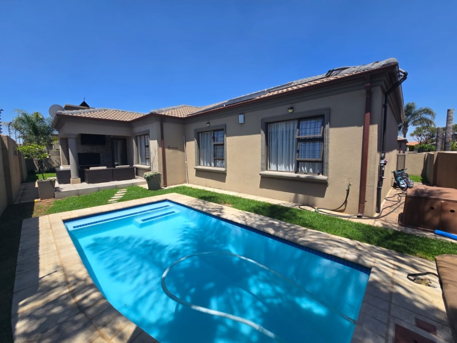 3 Bedroom Property for Sale in Beyers Park Gauteng