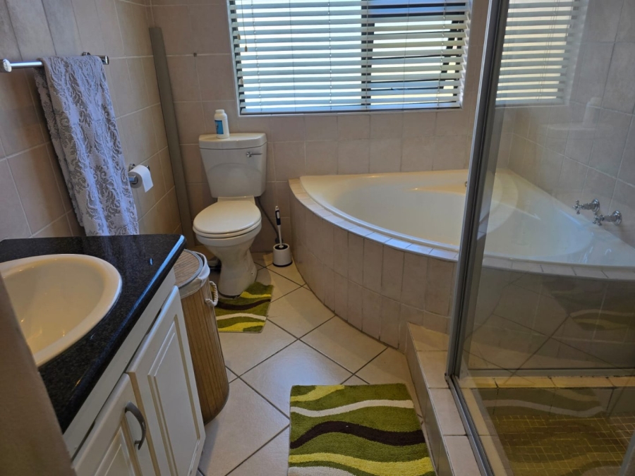 3 Bedroom Property for Sale in Beyers Park Gauteng